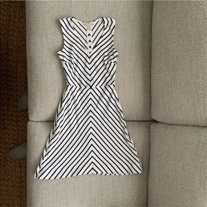 Banana Republic Chevron Striped Dress 00P